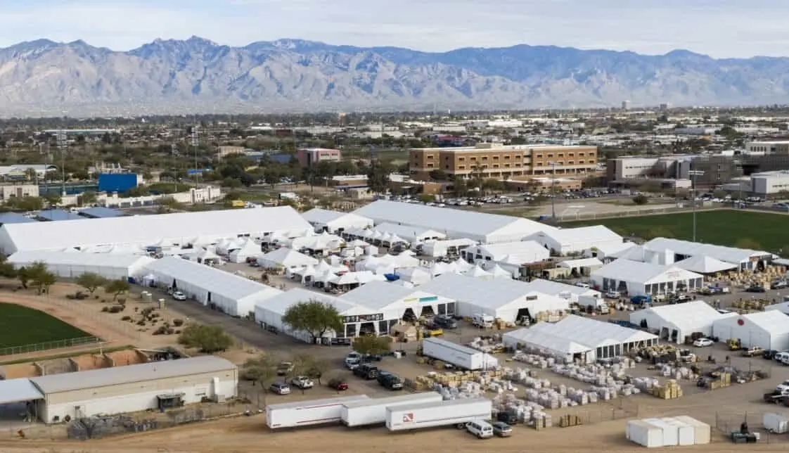 14041106094601818354400310