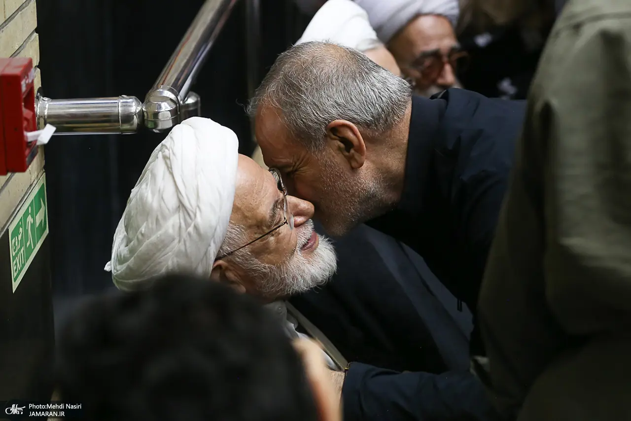 مراسم+ختم+احمد+ناطق+نوری (2)