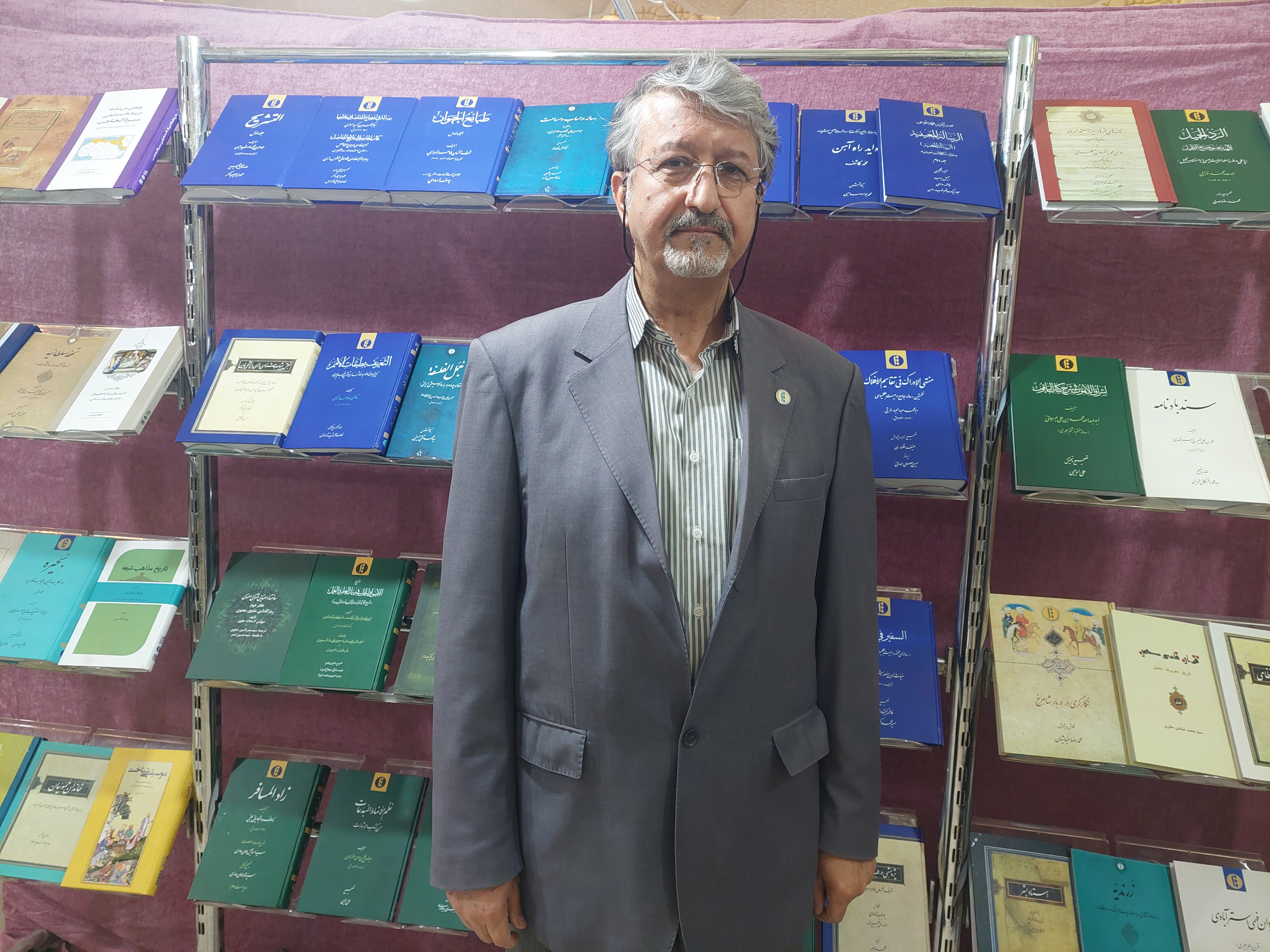 اکبر ایرانی
