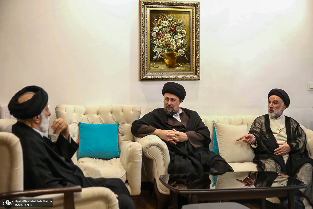 دیدار+سید+حسن+خمینی+با+حجت+الاسلام+و+المسلمین+سید+هادی+خامنه_ای (1)