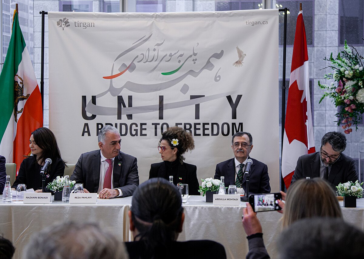 Alliance_for_Democracy_and_Freedom_in_Iran_Mahsa_Amini_Reza_Pahlavi_Masih_Alinejad_Nazanin_Boniadi_Abdulla_Mohtadi_Hamed_Esmaeilion_02