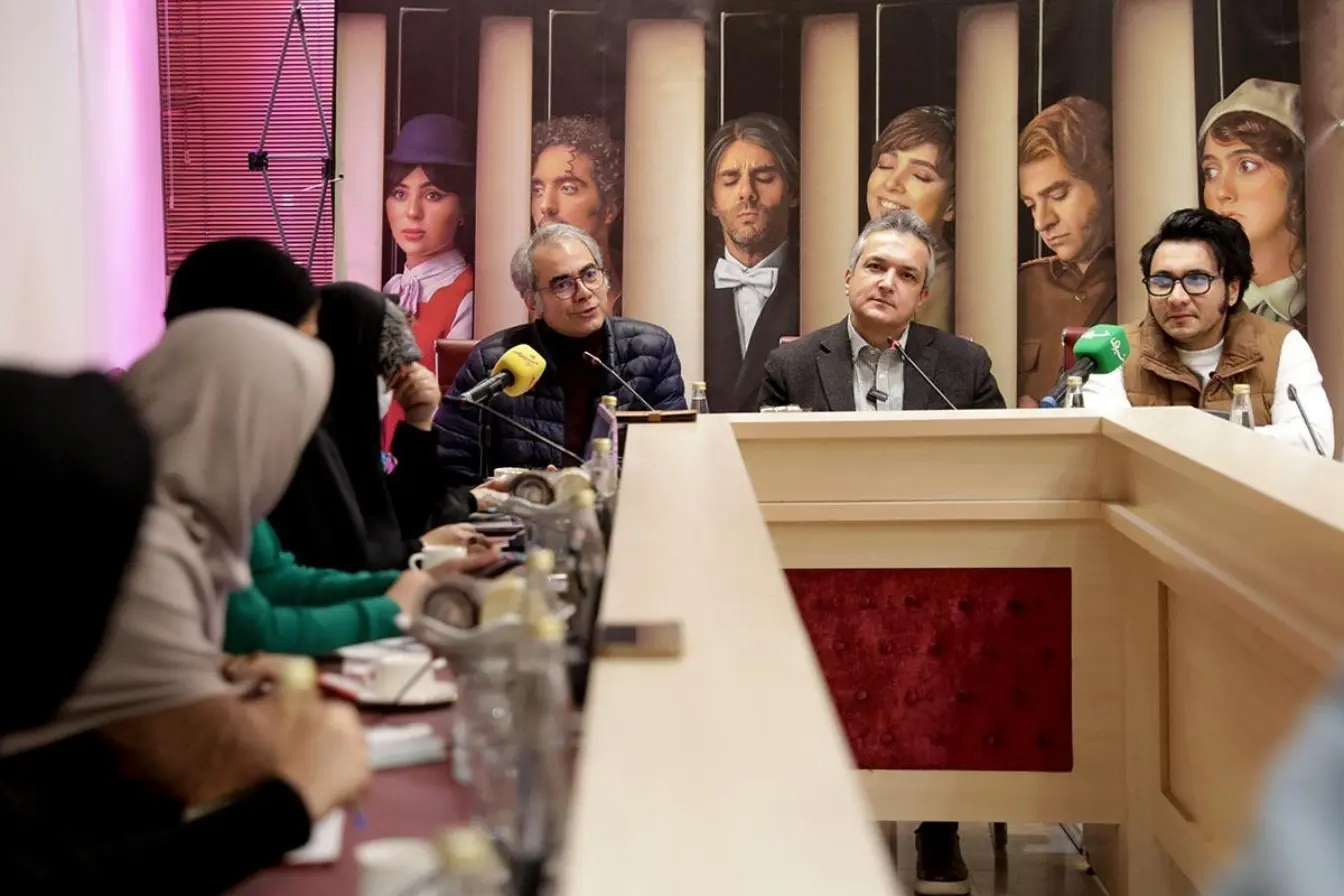 farahang_the_press_conference_of_shahyad_news_on_iranian_tv_s_621742fa