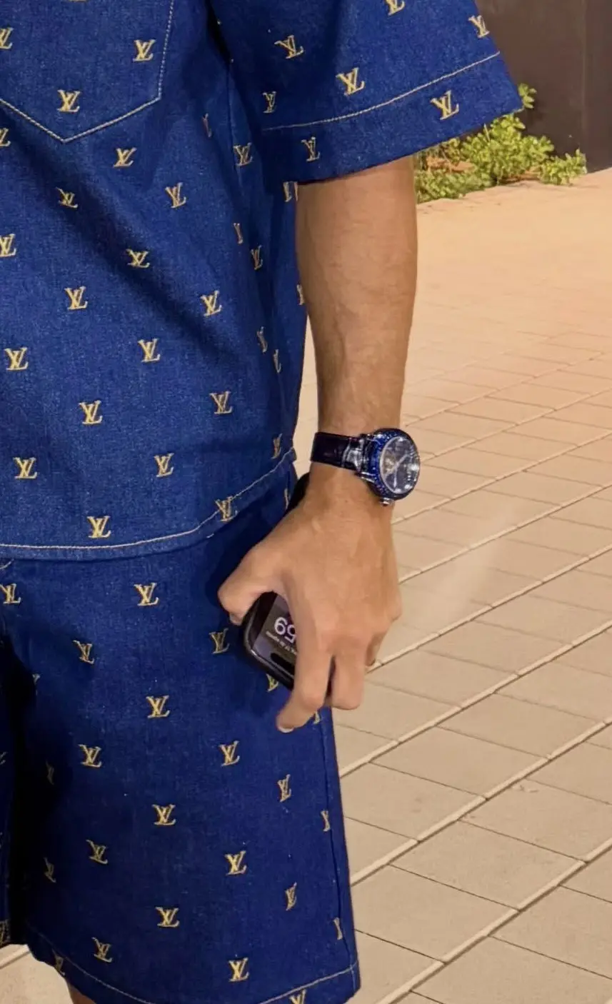 6465304