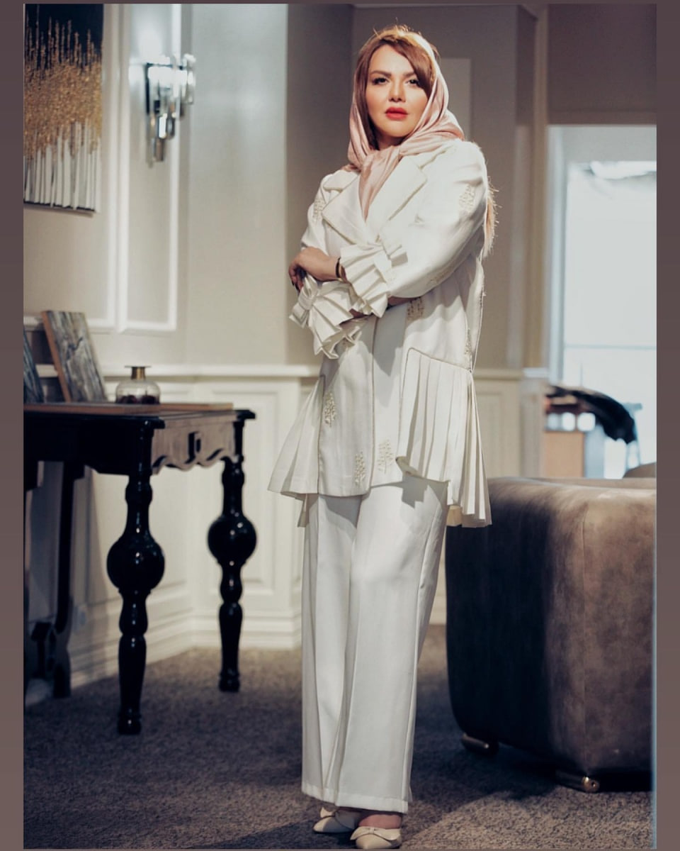 نیلوفر 2