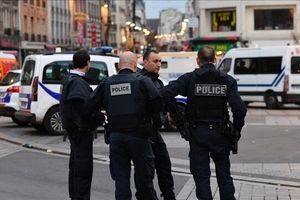 آشوب سال نوی میلادی در آلمان و فرانسه بیش از ۶۰۰ بازداشتی و ۵۰ پلیس مجروح داشت