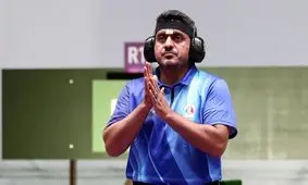 جواد فروغی: ورزشگاه آزادی مانند قبرستان شده است

