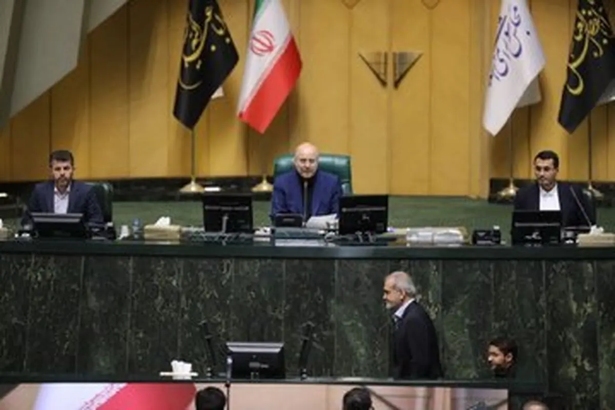 پس لرزه ادامه دار استعفای ناگهانی ظریف/ زخم کاری بر دولت بود/ هنر قالیباف در جلسات رأی اعتماد چیست؟


