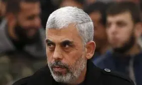 ویدیوی جدیدی از شهید سنوار ساعاتی قبل از شهادت