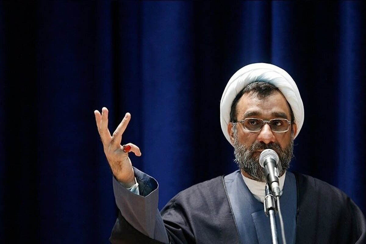 دبیر شورای عالی انقلاب فرهنگی: اگر سریالی در سکوهایی که سریال خانگی میسازند به تحکیم خانواده آسیب بزند کارشان جرم است؛ باید قوه قضائیه برخورد کند