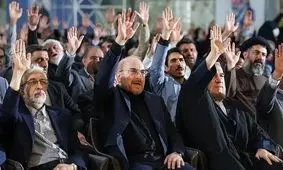 اصولگرایان ۳ لیستی/ ۷ عضو پایداری در لیست شورای ائتلاف قرار گرفتند
