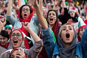 بازی استقلال و مس کرمان با حضور زنان برگزار می‌شود