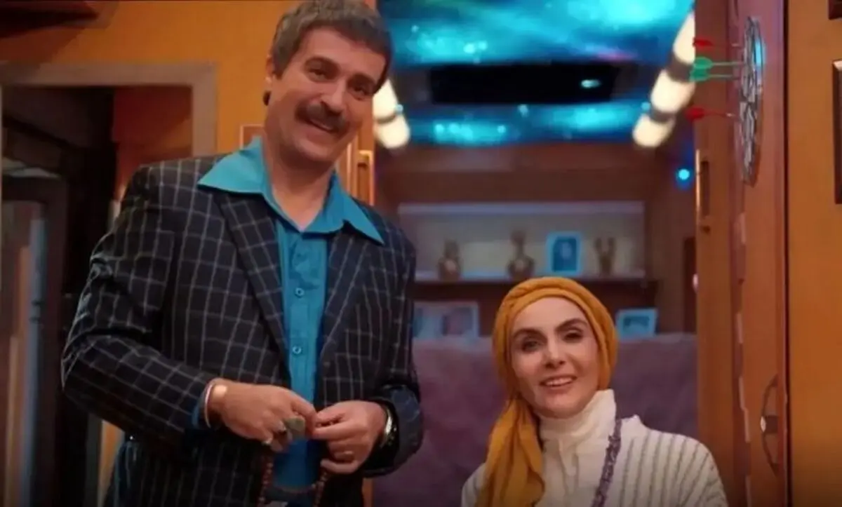 همسر« ارسطو» با یک تیپ متفاوت آفتابی شد / ویدئو