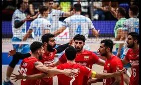 سلام نظامی والیبالیست های کشورمان قبل از شروع بازی با اسلوونی/ ویدئو