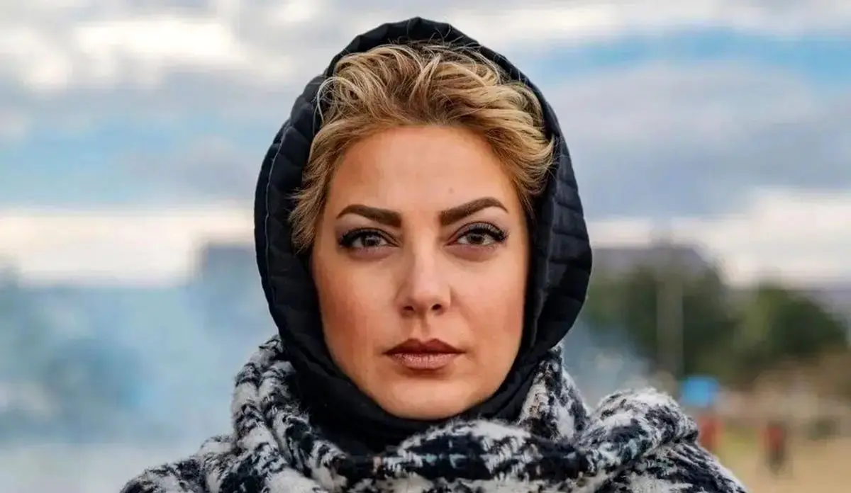 سفر در زمان؛ «طناز طباطبایی» در 27 سالگی و در کنار داریوش مهرجویی؛ سال 89 