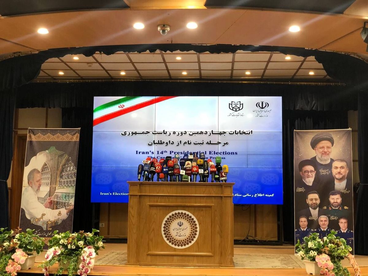 تندرو‌ها بیایند، بحران تشدید می‌شود / اصلاح‌طلب‌ها بلاتکلیفند، اصولگرایان گرفتار انشقاق!