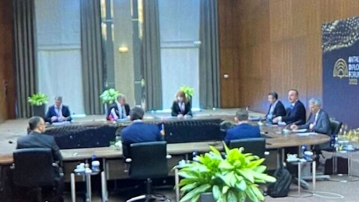 مذاکرات وین منوط به مشخص شدن نتیجه گفتوگوهای روسیه و اوکراین/ بعید است آمریکاییها کوتاه بیایند و خواسته باشند امتیازی به روسها دهند