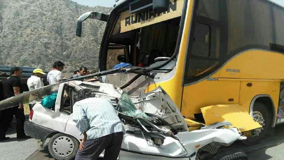 ۵ کشته و مجروح در پی برخورد اتوبوس با سواری پراید در بلوچستان