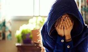 خواهر 14 ساله‌ام را از چنگ دوست شیطان صفت پدرم نجات دادم