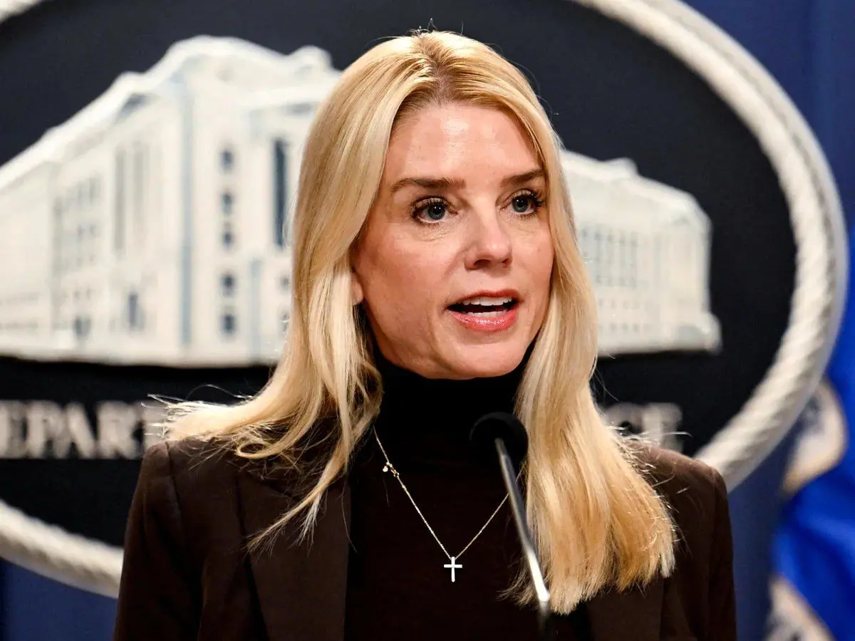 تلاش کنگره آمریکا برای برکناری دادستان کل پس از انتشار ناقص پرونده اپستین