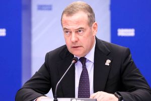 انتقاد مدودف از اقدامات آمریکا و اسرائیل علیه ایران