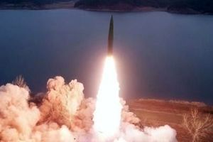 انجام سومین آزمایش موشکی کره‌شمالی در یک هفته اخیر / کابینه‌های ژاپن و کره جنوبی نشست اضطراری تشکیل دادند