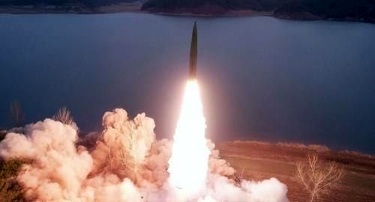 انجام سومین آزمایش موشکی کره‌شمالی در یک هفته اخیر / کابینه‌های ژاپن و کره جنوبی نشست اضطراری تشکیل دادند