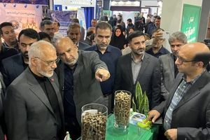 بازدید استاندار خوزستان از دستاوردهای تولیدی و دانش‌بنیان صنعت نیشکر
