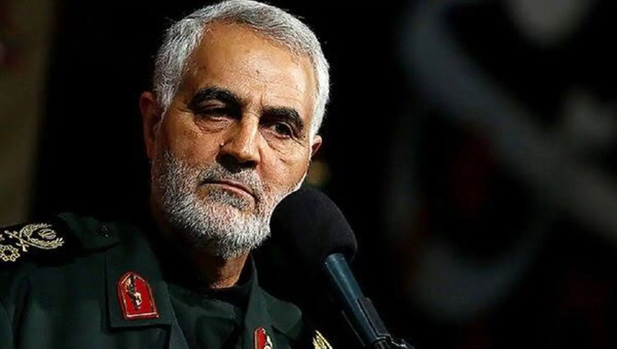 فیلمی جالب از روضه خوانی حاج قاسم در شام غریبان/ ویدئو