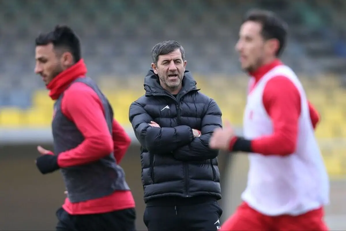 کریم باقری سرمربی پرسپولیس ماند!

