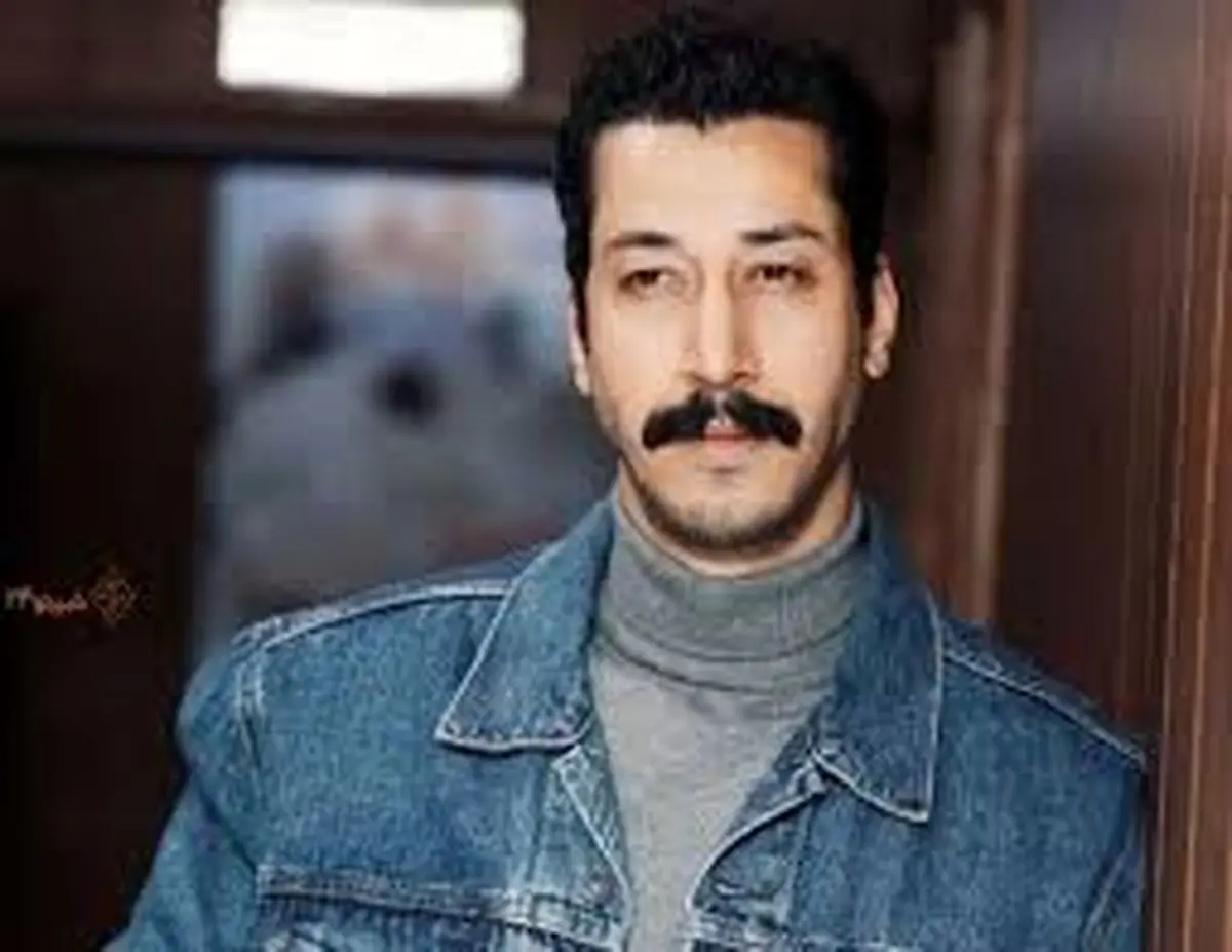 سفر در زمان؛ «بهرام افشاری» در کنار امین حیایی و لیندا کیانی در پشت‌صحنه «چشم و گوش بسته» 