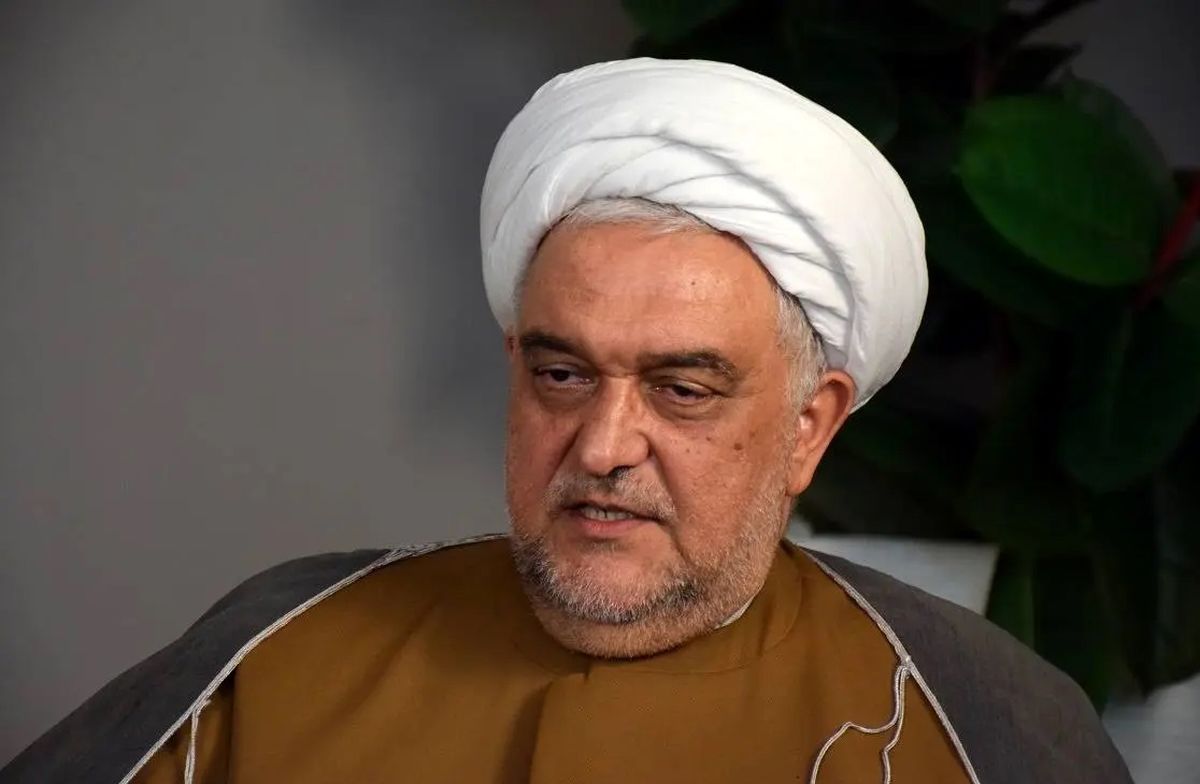 احمدینژاد برای ماندن در قدرت از پولهای صادق محصولی استفاده کرد/ اگر محصولی مخالفتی با احمدینژاد داشته باشد، جنگ زرگری است