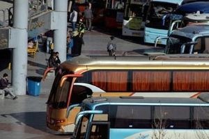  به سرعت ۳۰ دستگاه اتوبوس برای انتقال زائران اربعین از مرز مهران اعزام کنید