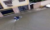 آبگرفتگی گسترده معابر عمومی در بندر انزلی/ ویدئو