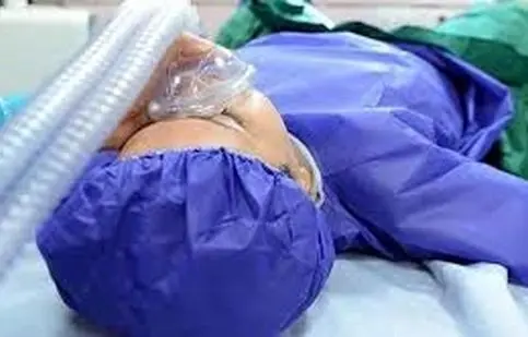 دختر معلول ایرانی که ۲۰ سال از دیدار با پدر و مادر خود محروم است/ ویدئو