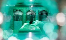 غبارروبی مضجع مطهر رضوی در سفر رهبر انقلاب به مشهد 