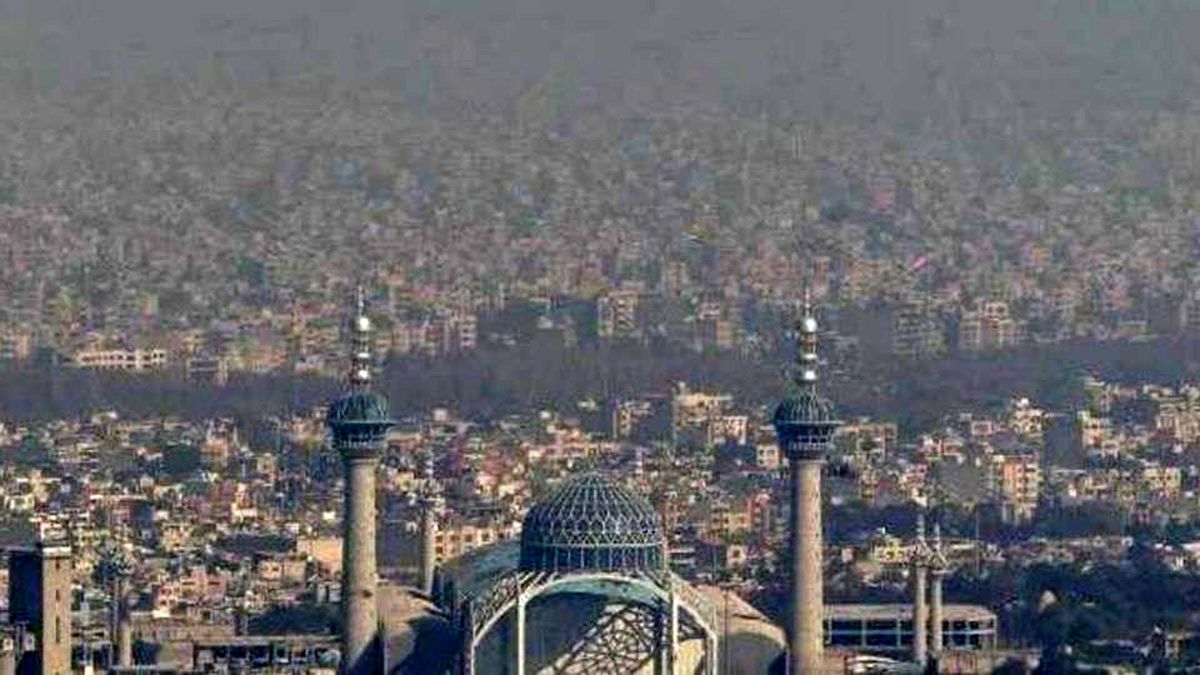 وضعیت خطرناک هوای اراک ادارات و بانکها را روز دوشنبه به تعطیلی کشاند