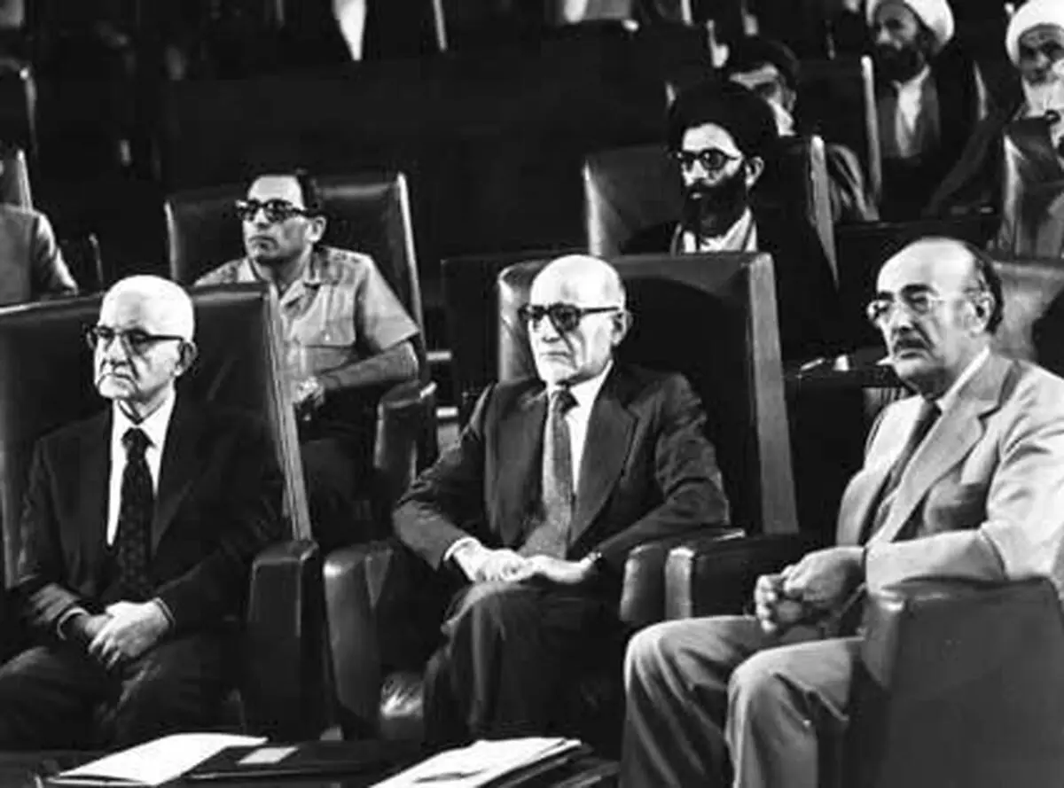تقدیر روزنامه اصولگرای همشهری از رفتار بازرگان، سحابی و اردشیر زاهدی

