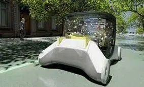 داخل این خودرو یک روز آفتابی و روز دیگر بارانی است!/ ویدئو