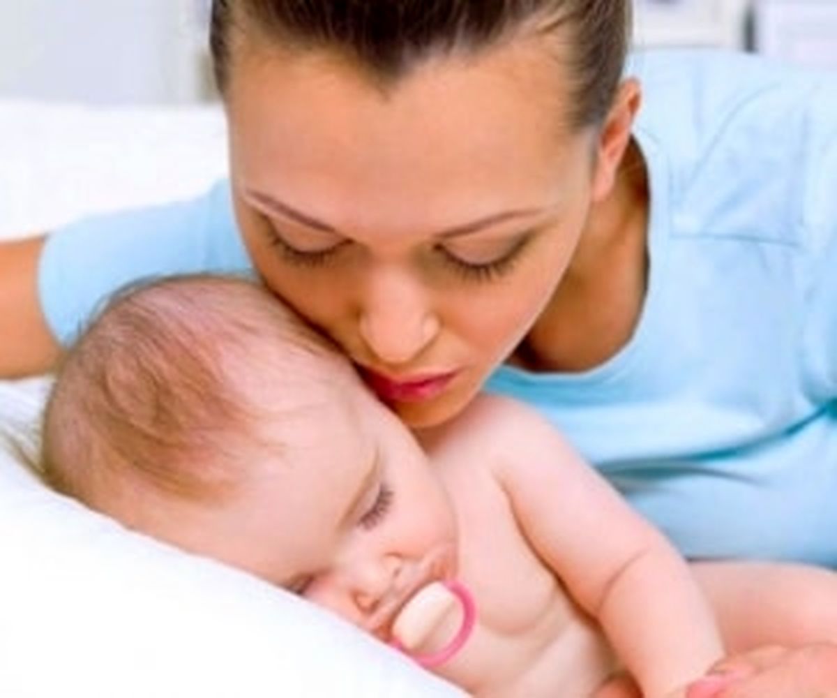 نکات بسیار مهم درباره خوابیدن کودکان کنار والدین