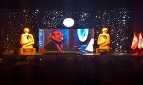 کارن همایونفر چهره سال هنر انقلاب شد؛ پایان یازدهمین «هفته هنر انقلاب»