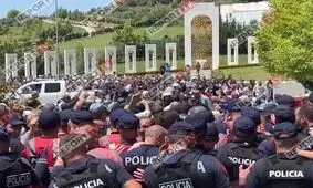 درگیری منافقین در پی نحوه فراری دادن اعضا به کانادا/ برخی از تروریست ها به آلمان می روند

