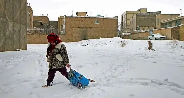 تعطیلی گسترده مدارس؛ سرمای زمستان و هشدار آنفلوآنزا دست به دست هم دادند/ کدام استان‌ها تعطیل‌اند؟