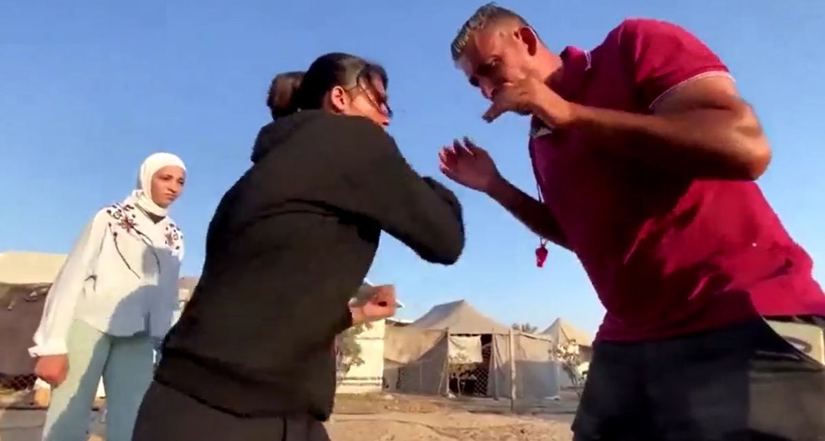 آموزش بوکس به دختران غزه زیر بمب و موشک/ ایجاد جسارت برای زندگی در جنگ/ ویدئو