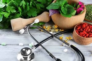 طب سنتی را با خرافه قاطی نکنید؛ ما می‌توانیم پزشکی آینده را بسازیم