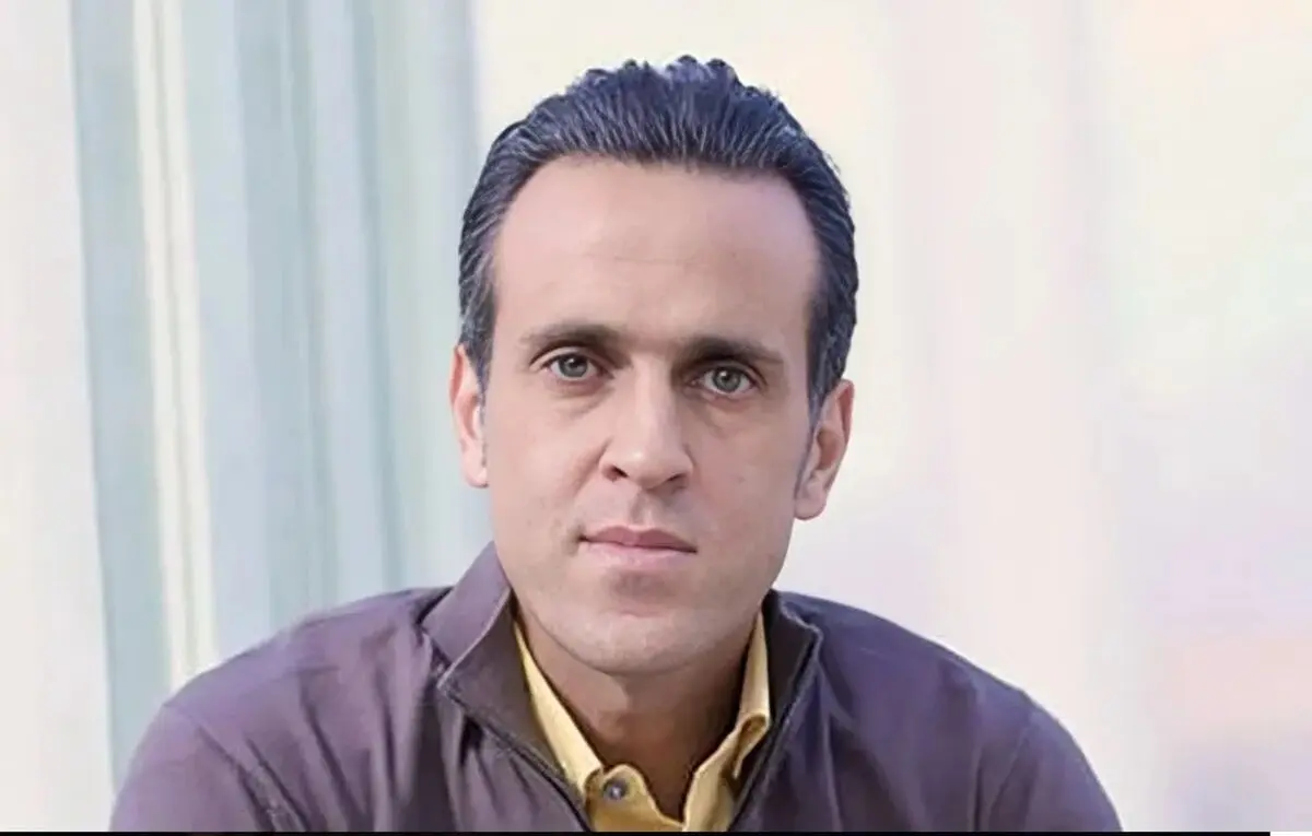 انتقاد علی کریمی از بلیت فروشی رضا پهلوی/ عکس

