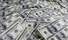 ارزش دلار از یورو پیشی گرفت 