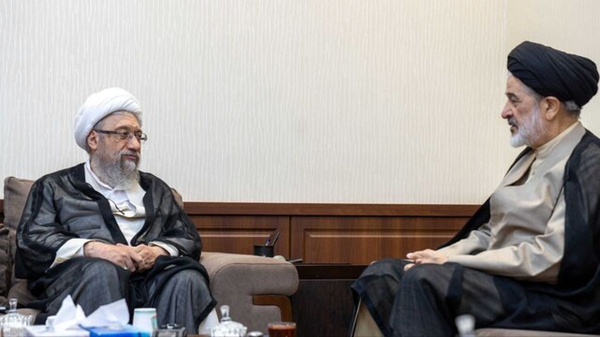 آملی لاریجانی: مطالبه‌گری روحانیت از دولت باید واقع‌بینانه باشد

