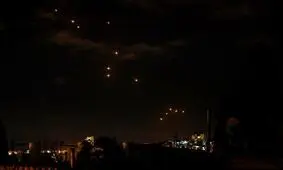 حمله موشکی ایران به اسرائیل؛ آشفتگی تحریریه شبکه ۱۴ اسرائیل در زمان حمله/ جزئیات جدید از عملیات سایبری ایران در وعده صادق۲ / تصاویر جدید از شلیک موشک ها