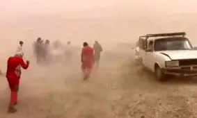 طوفان گردوخاک ادارات سیستان را به تعطیلی کشاند/ ویدئو