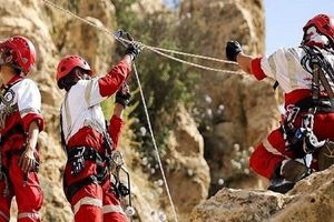 نجات کوهنوردان گرفتار در ارتفاعات زردکوه چهارمحال و بختیاری